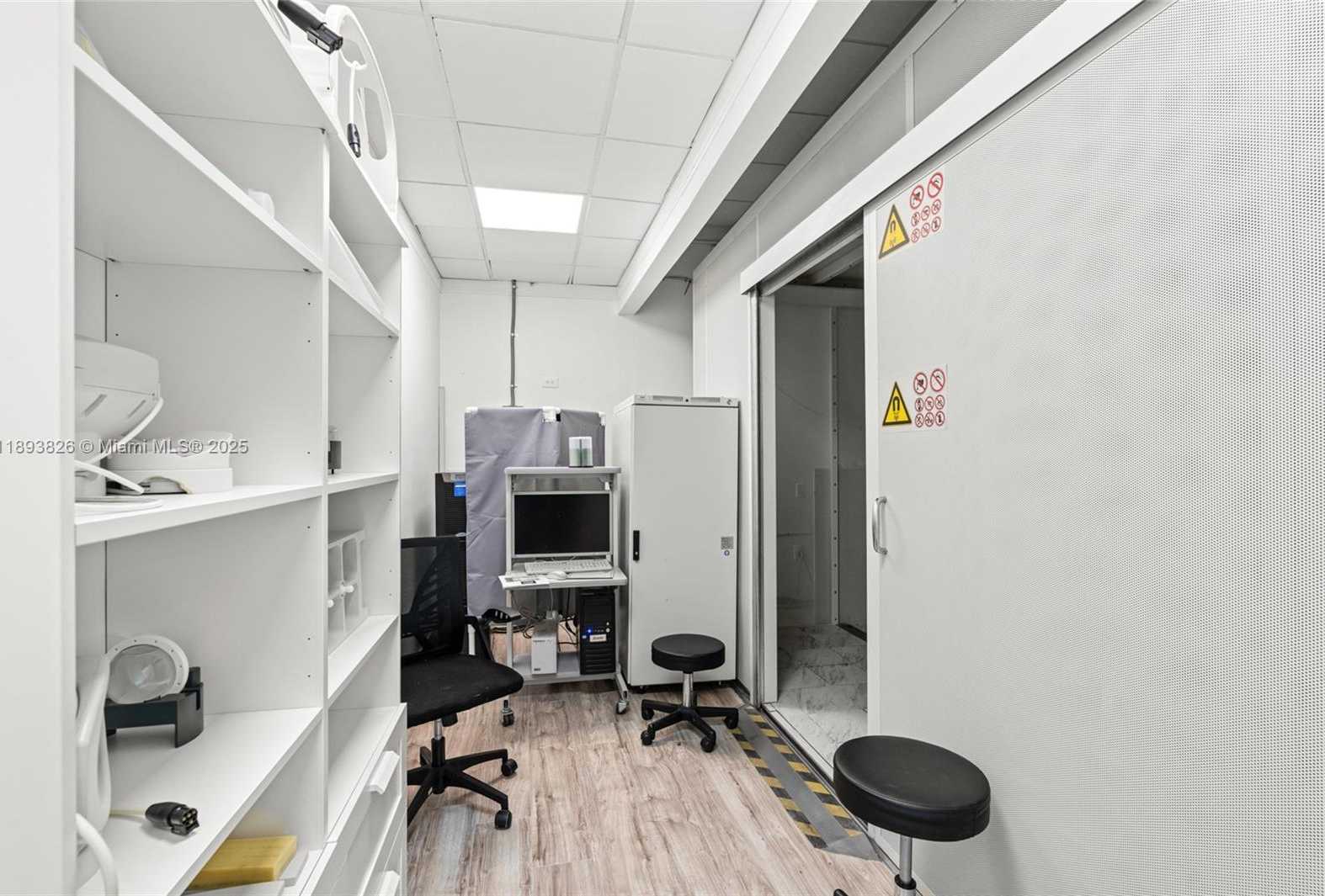 Small Image of South Miami Number 24