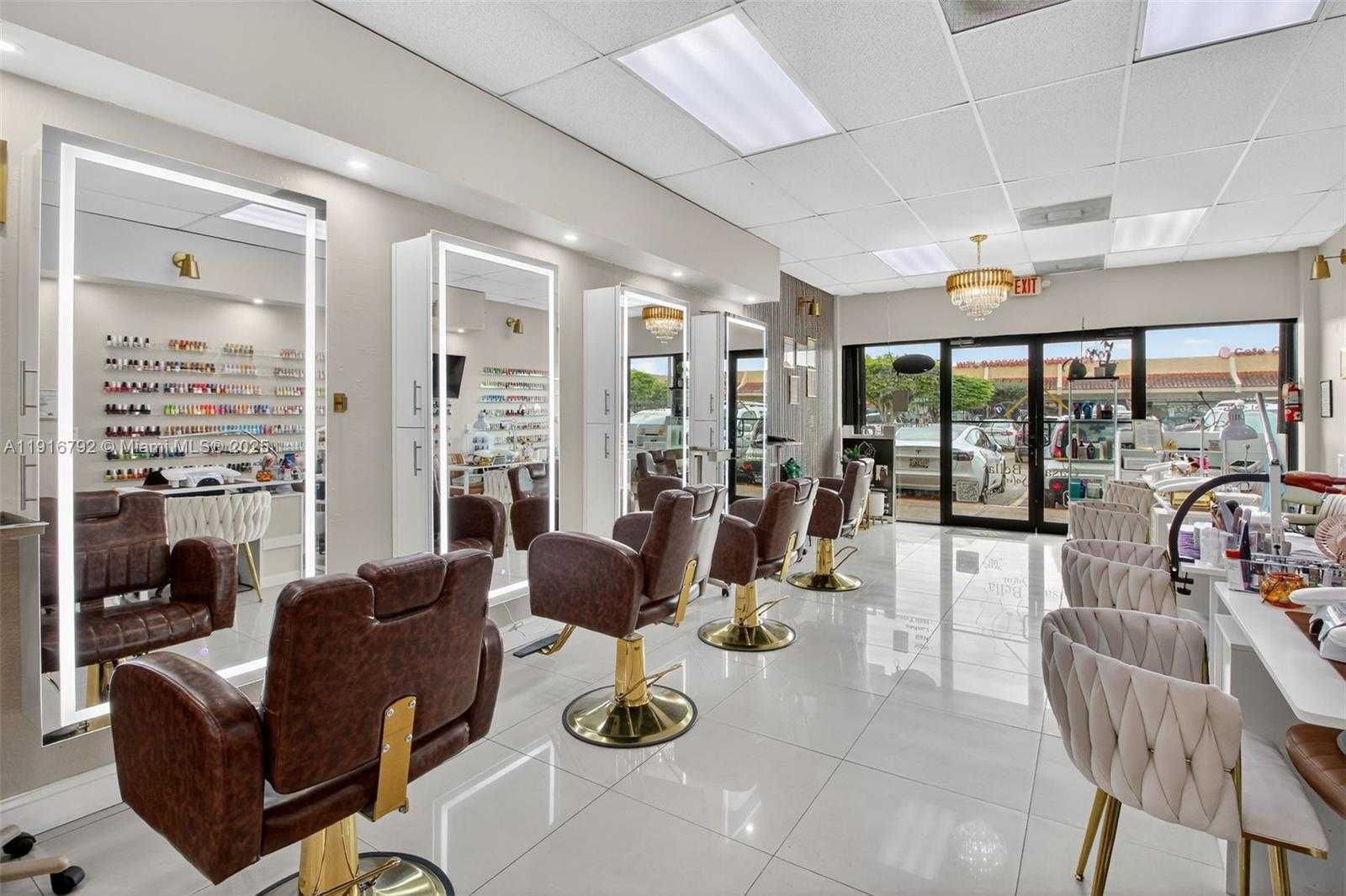 Small Image of SALON FOR SALE ON 8TH STREET, Miami Number 5