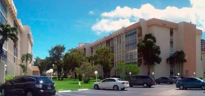 De Soto Park Condominiums for sale and rent
